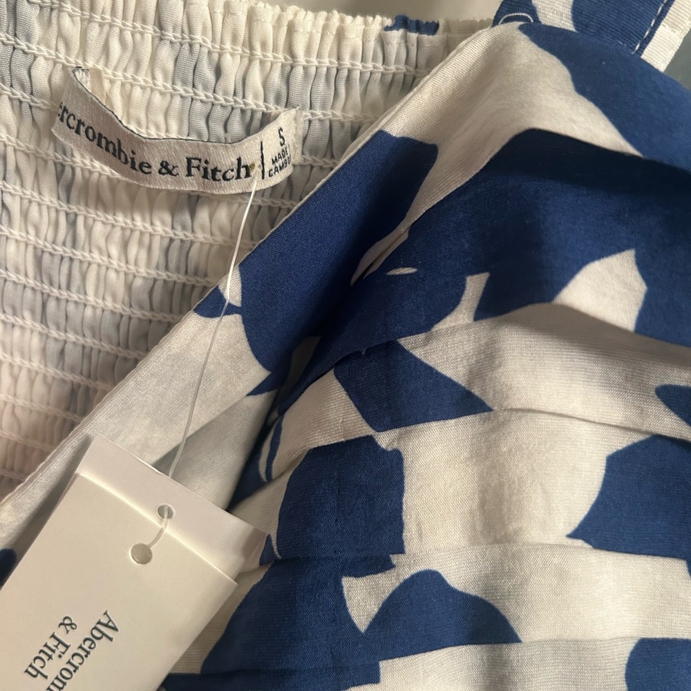 Abercrombie & Fitch Blue and White Patterned Maxi Dress - Picture 8 of 8